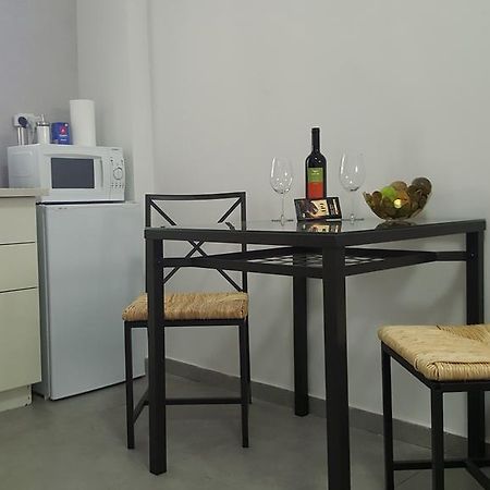 Studio Masaryk Apartment バト・ヤム エクステリア 写真