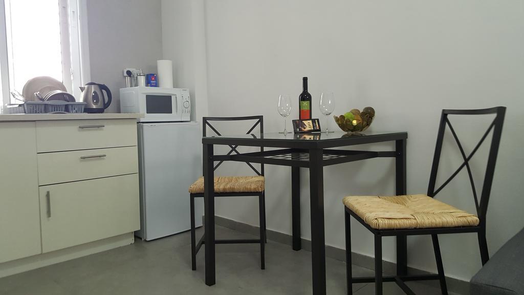 Studio Masaryk Apartment バト・ヤム エクステリア 写真