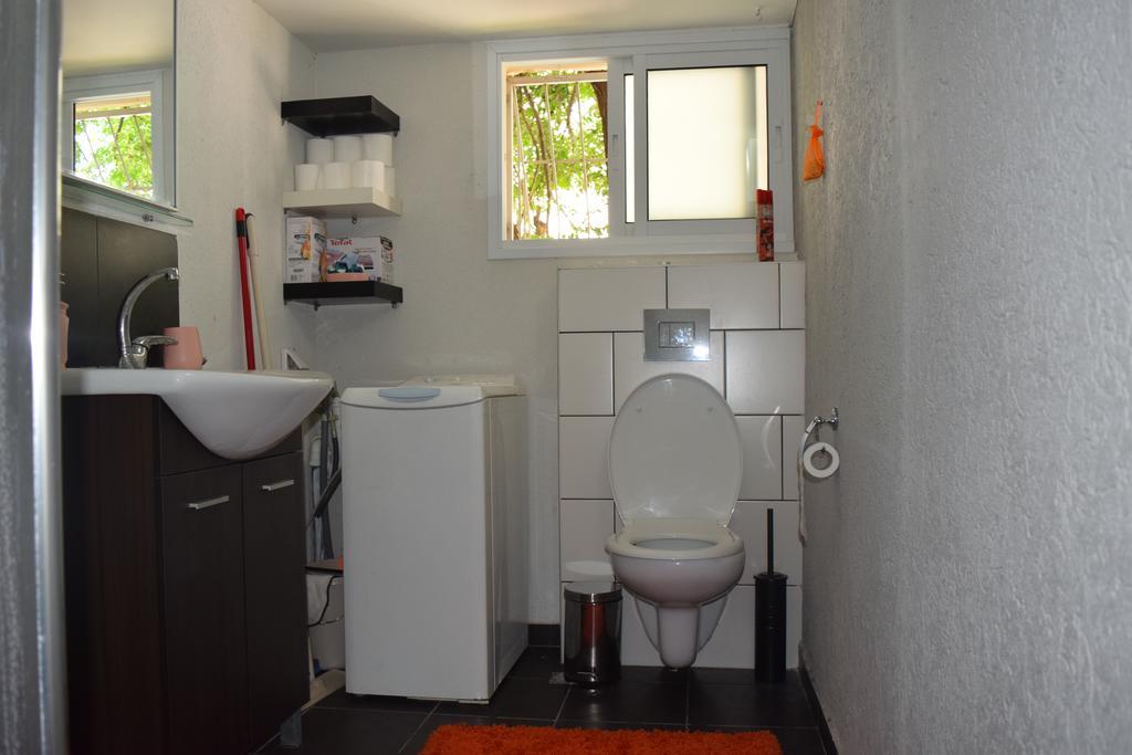 Studio Masaryk Apartment バト・ヤム エクステリア 写真