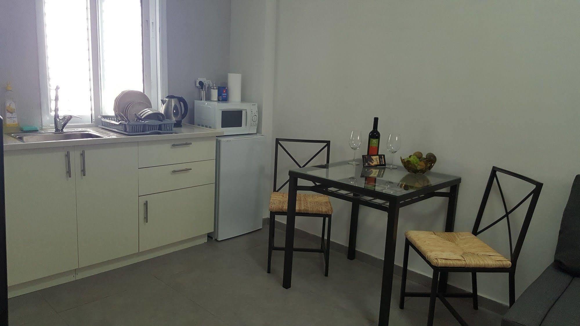 Studio Masaryk Apartment バト・ヤム エクステリア 写真